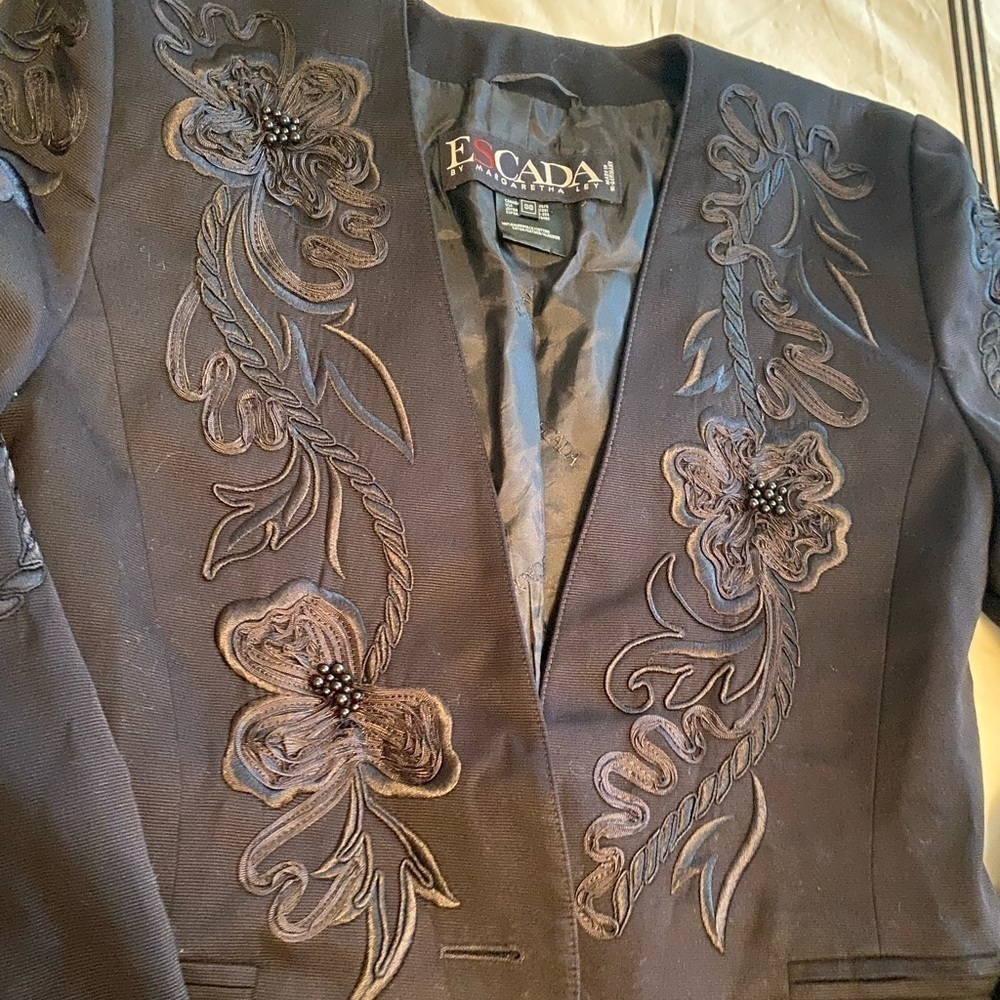 Escada By Margaretha Ley- Vintage Black Floral Embroidered Blazer - Picture 9 of 10